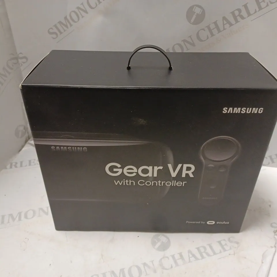 BOXED SAMSUNG GEAR VR WITH CONTROLLER