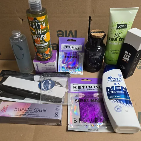 APPROXIMATELY 15 ASSORTED HEALTH & BEAUTY PRODUCTS TO INCLUDE BATH SALTS, HEAD AND SHOULDERS AND EYE MASKS
