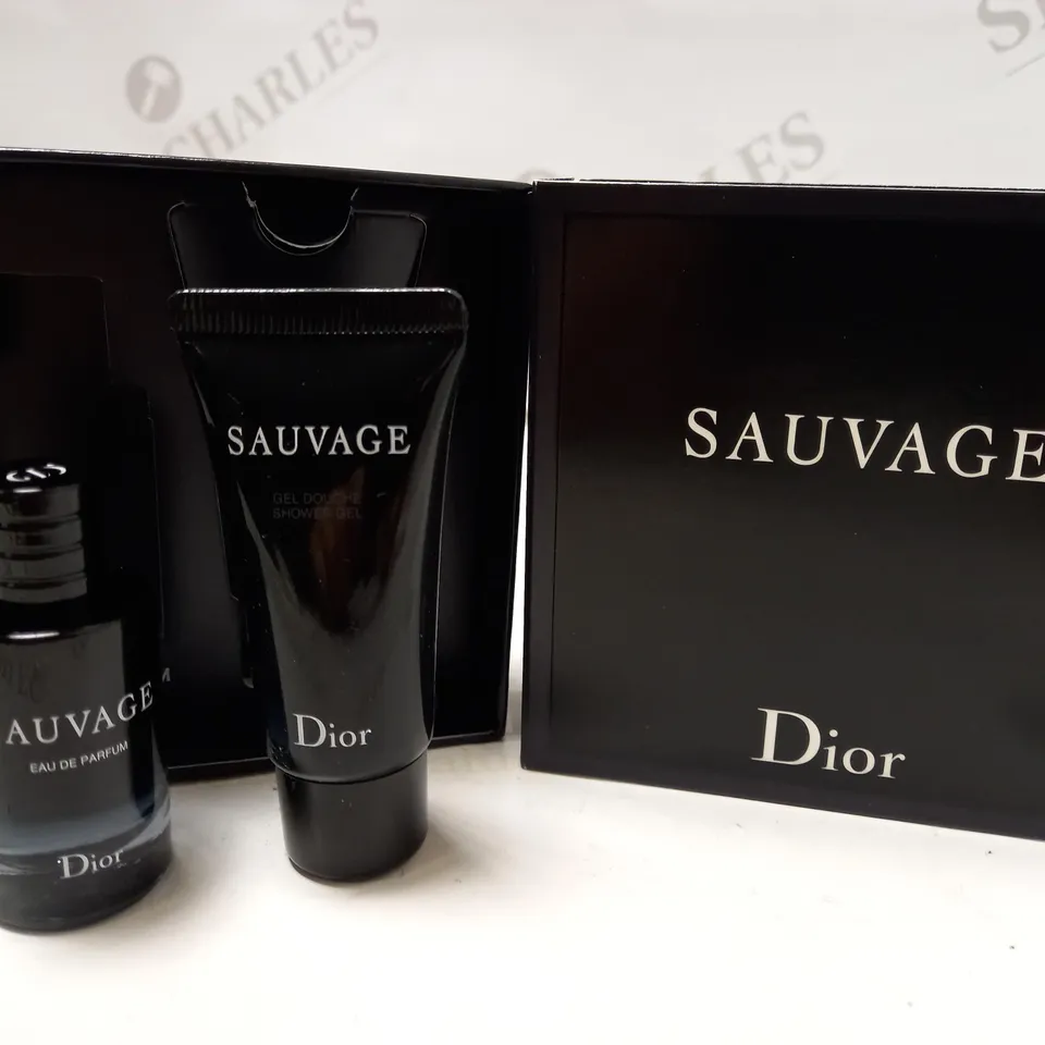 DIOR SAUVAGE EAU DE PARFUM, SHOWER GEL