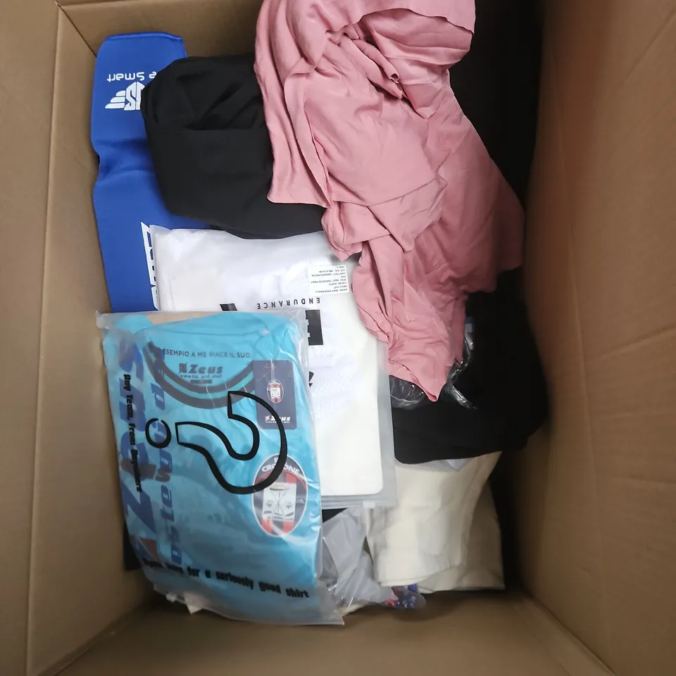 BOX OF APPROXIMATELY 25 ASSORTED CLOTHING ITEMS TO INCLUDE WINTER SOCKS, PAID SHIRT, JEANS, SOCKS