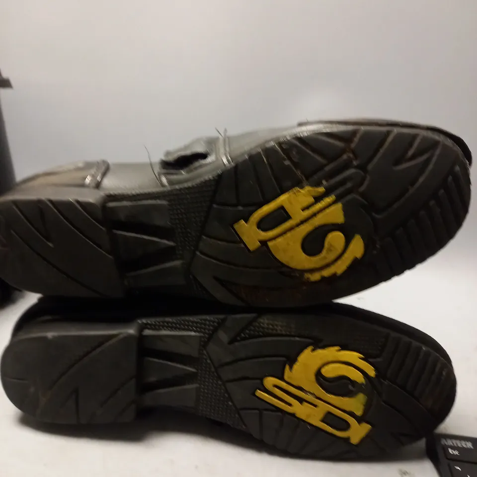 SIDI MOTORBIKE BOOT UNKNOW SIZE IN BLACK 