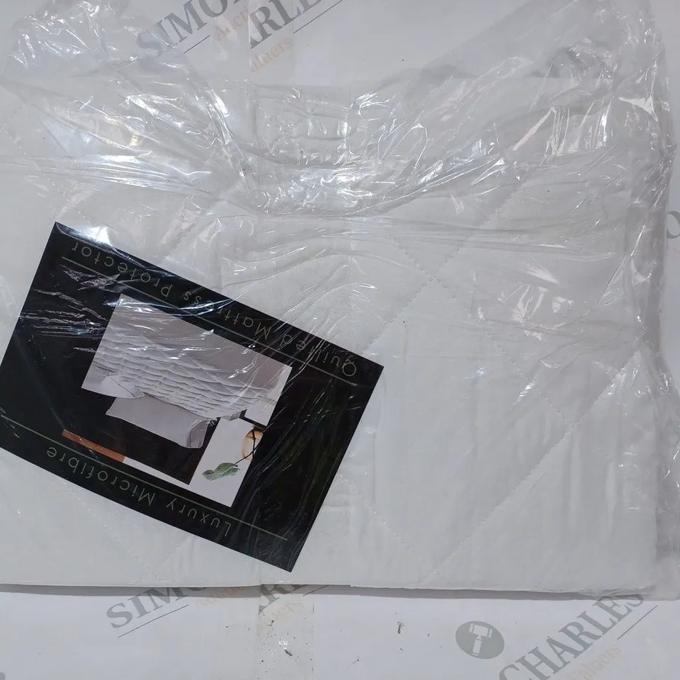 UNBRANDED LUXURY QUILTED MATTRESS PROTECTOR