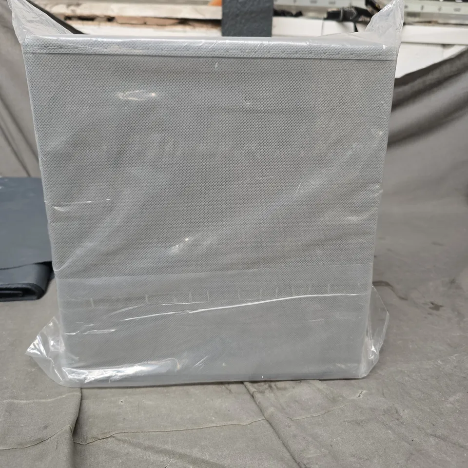 SET OF 6 STORAGE BOXES 