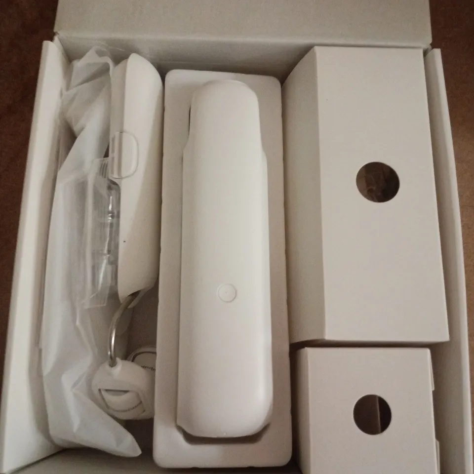 BOXED SWITCHBOT CURTAIN 3