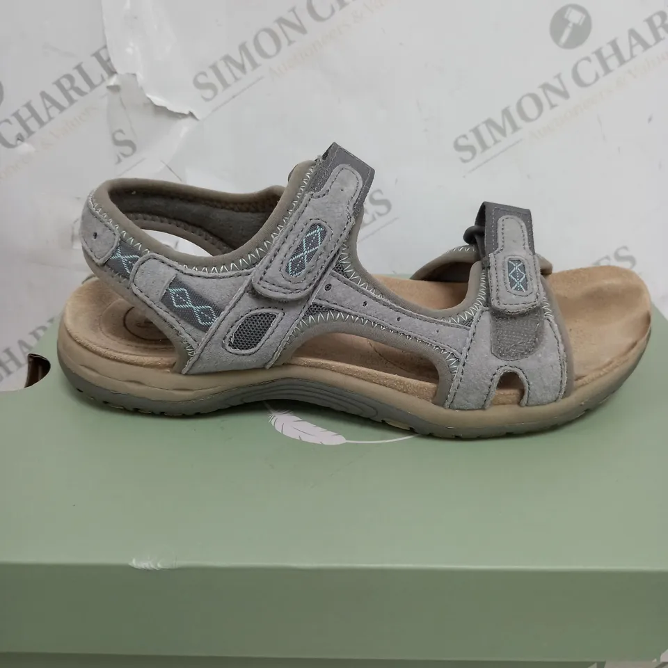 BOXED FREE SPIRIT SMOKE SANDALS - SIZE 5