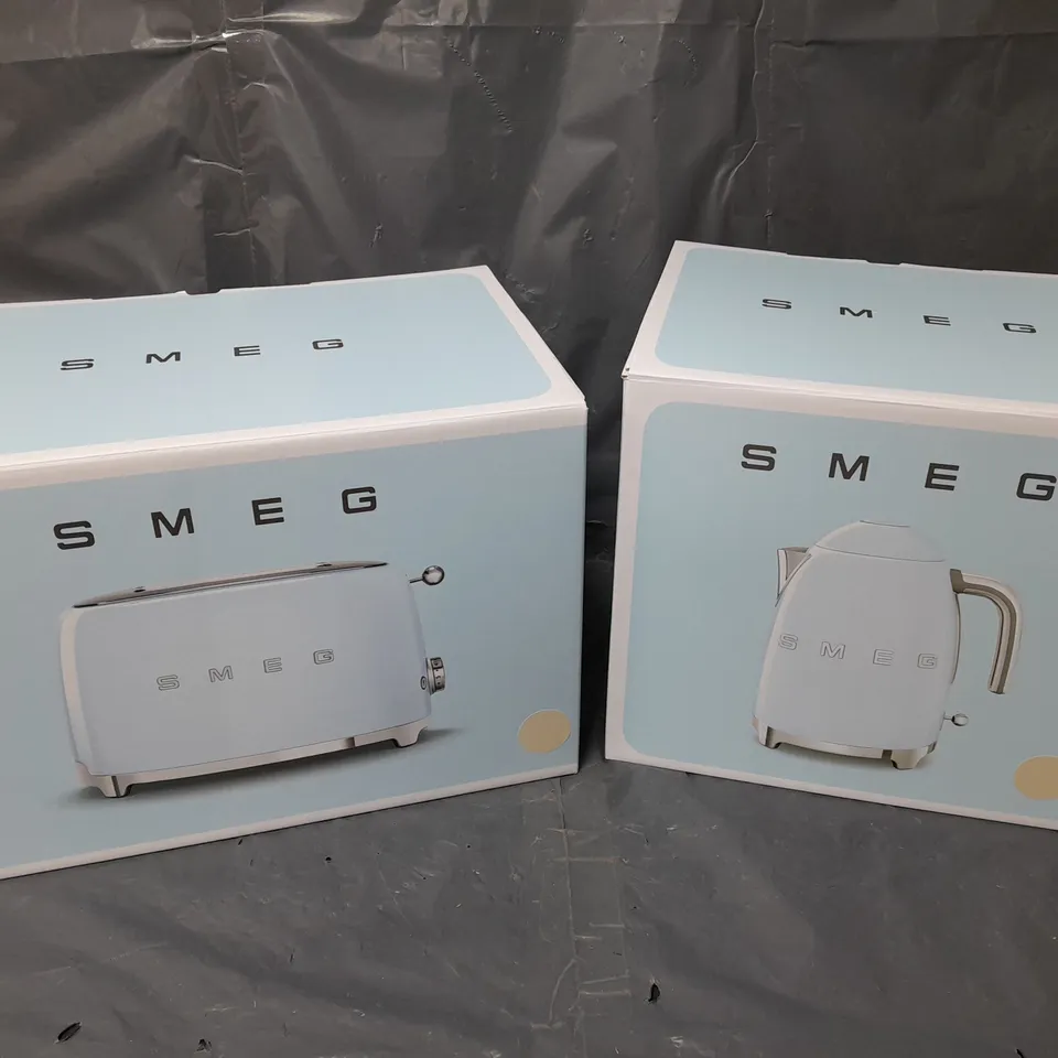 SMEG 50'S STYLE KETTLE AND 2 SLICE TOASTER IN CREAM