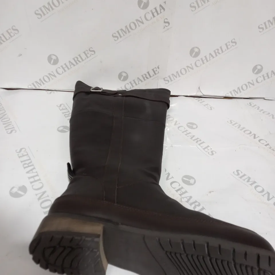 BOXED EMU NATASHA LEATHER BOOTS, ESPRESSO - SIZE 8