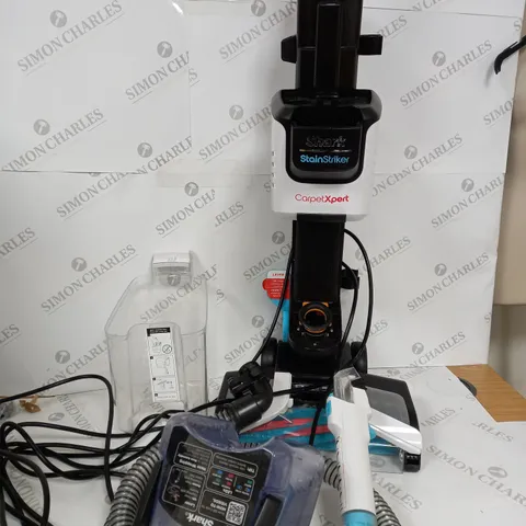 BOXED SHARK CARPET XPERT DEEP CARPET CLEANER & BUILT IN STAIN STRIKER EX200UK - COLLECTION ONLY