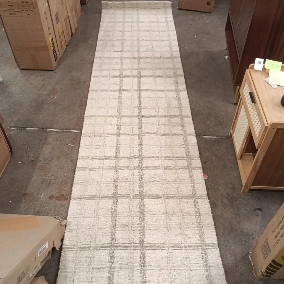 QUALITY DESIGNER RUG 270 CM X 70 CM
