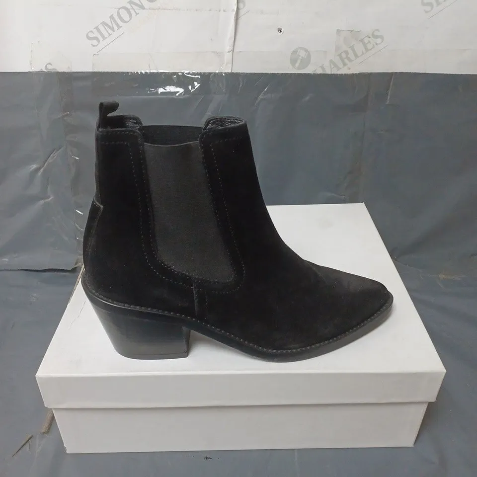 BOXED PAIR OF WOMENS BLACK SUEDE ANKLE BOOTS SIZE 36