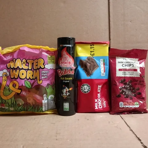 APPROXIMATELY 10 ASSORTED FOOD AND DRINK ITEMS TO INCLUDE WALTER WORM, BULDAK HOT SAUCE, ETC
