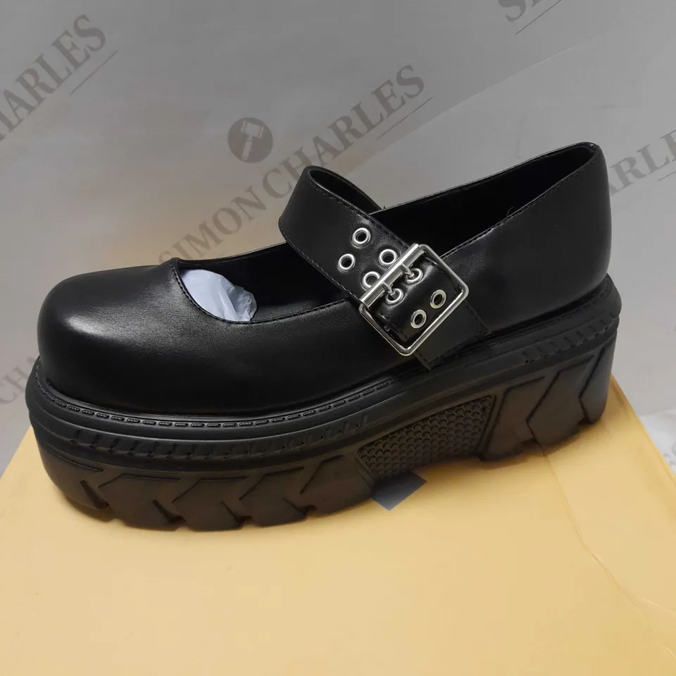 KOI VERTIAS BLACK PU STOMPER BUCKLE SHOES - SIZE 5