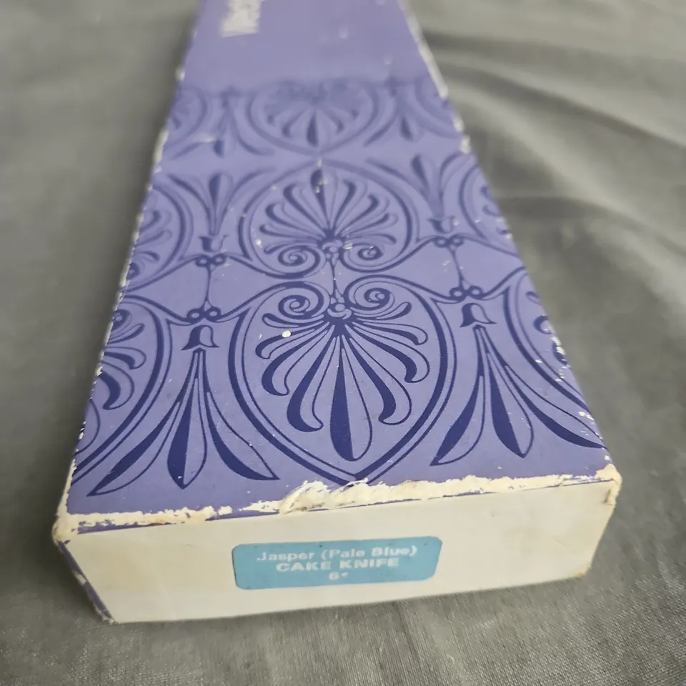 WEDGWOOD JASPER PALE BLUE CAKE KNIFE – BOXED