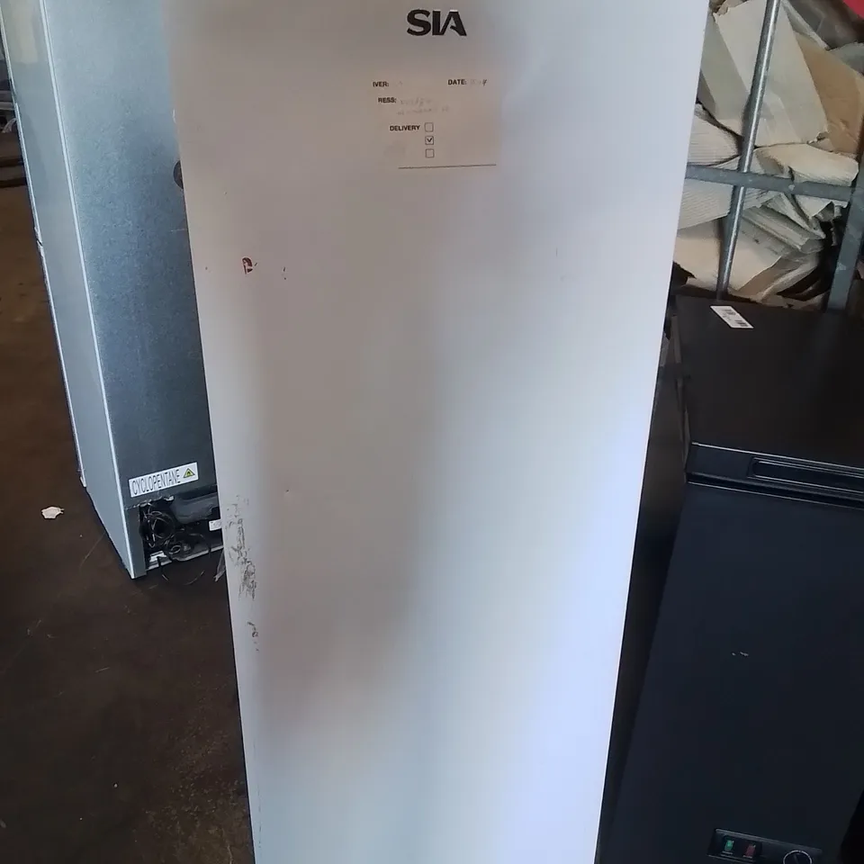 160L FREESTANDING UPRIGHT SINGLE DOOR FREEZER SIA SFZ144W -WHITE-