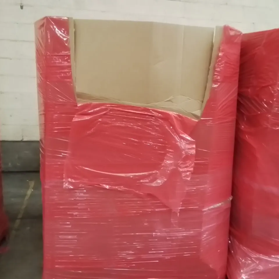 PALLET OF ASSORTED ITEMS TO INCLUDE: PET BED, MINDFUL MONSTERS KIDS T-SHIRTS, DOORWAY SWING, DANCING GIZMO DOLL, CAMELBAK ECT