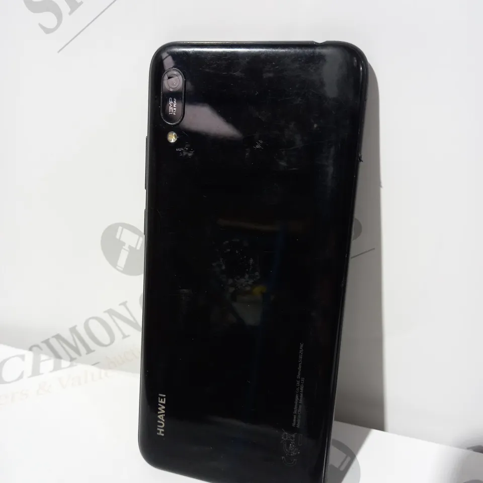 HUAWEI Y6 MOBILE PHONE IN BLACK