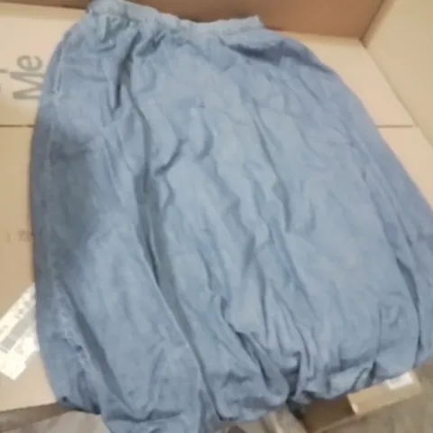 BOXED BRAND NEW APPROXIMATELY 12 SIMPLY BE DENIM SKIRT BLUE SIZE 14