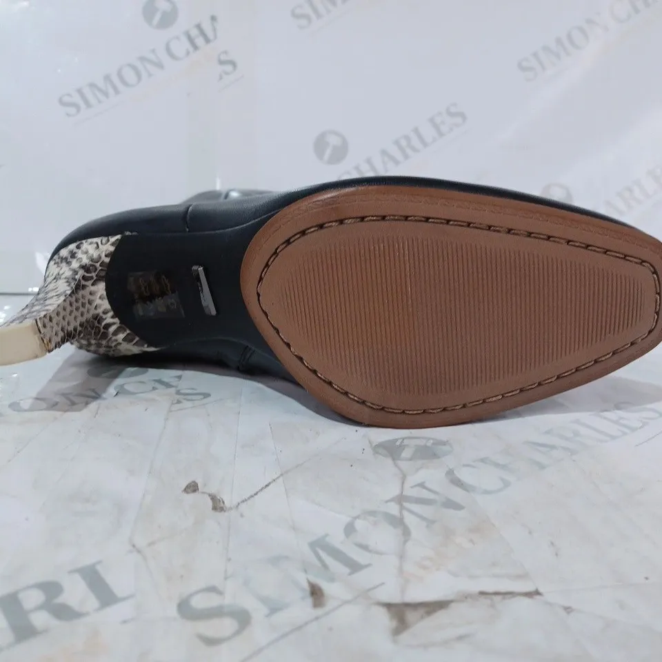 BOXED PAIR OF REISS SOPHIA HEELED CHELSEA BOOTS IN BLACK SIZE 7