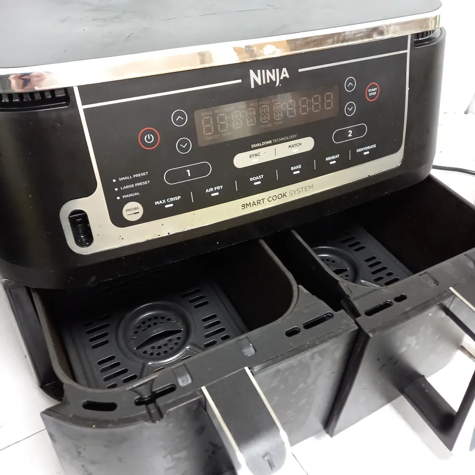 UNBOXED NINJA FOODI MAX DUALZONE AIR FRYER IN BLACK