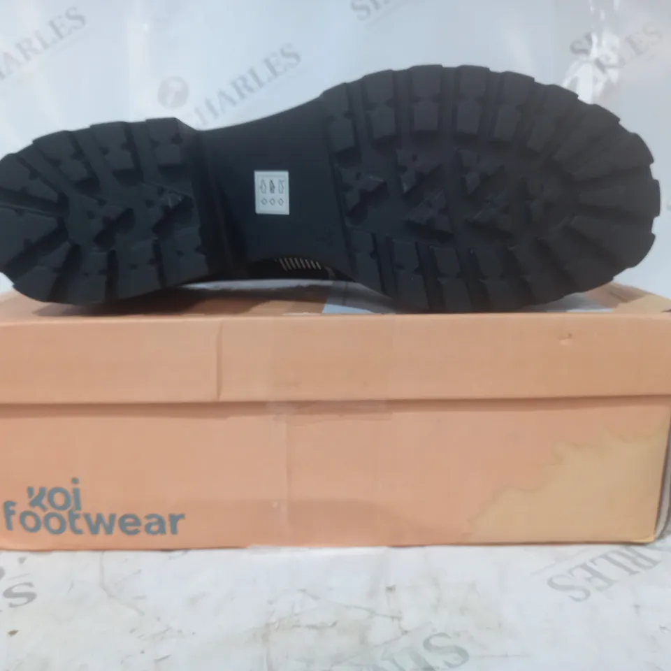 BRAND NEW BOXED PAIR OF KOI VEGAN LEATHER SAI MARY JANES RIVENDELL HEART EDITION SHOES IN BLACK UK SIZE 9