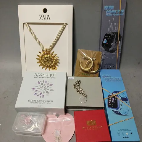 APPROXIMATELY 20 ASSORTED JEWELLERY/COSTUME JEWELLERY PRODUCTS TO INCLUDE SMART WATCH, BRACELETS, NECKLACES ETC 