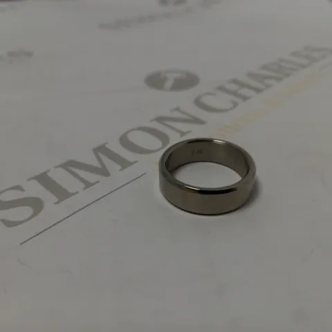 MENS BEVELLED EDGE TITANIUM RING SILVER - SIZE V