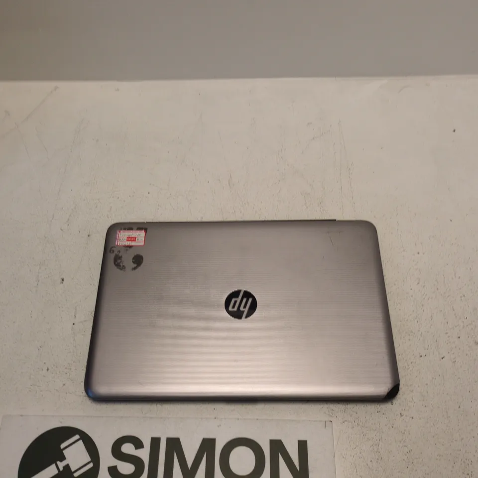 HP LAPTOP COMPUTER – SILVER, DAMAGED CASE