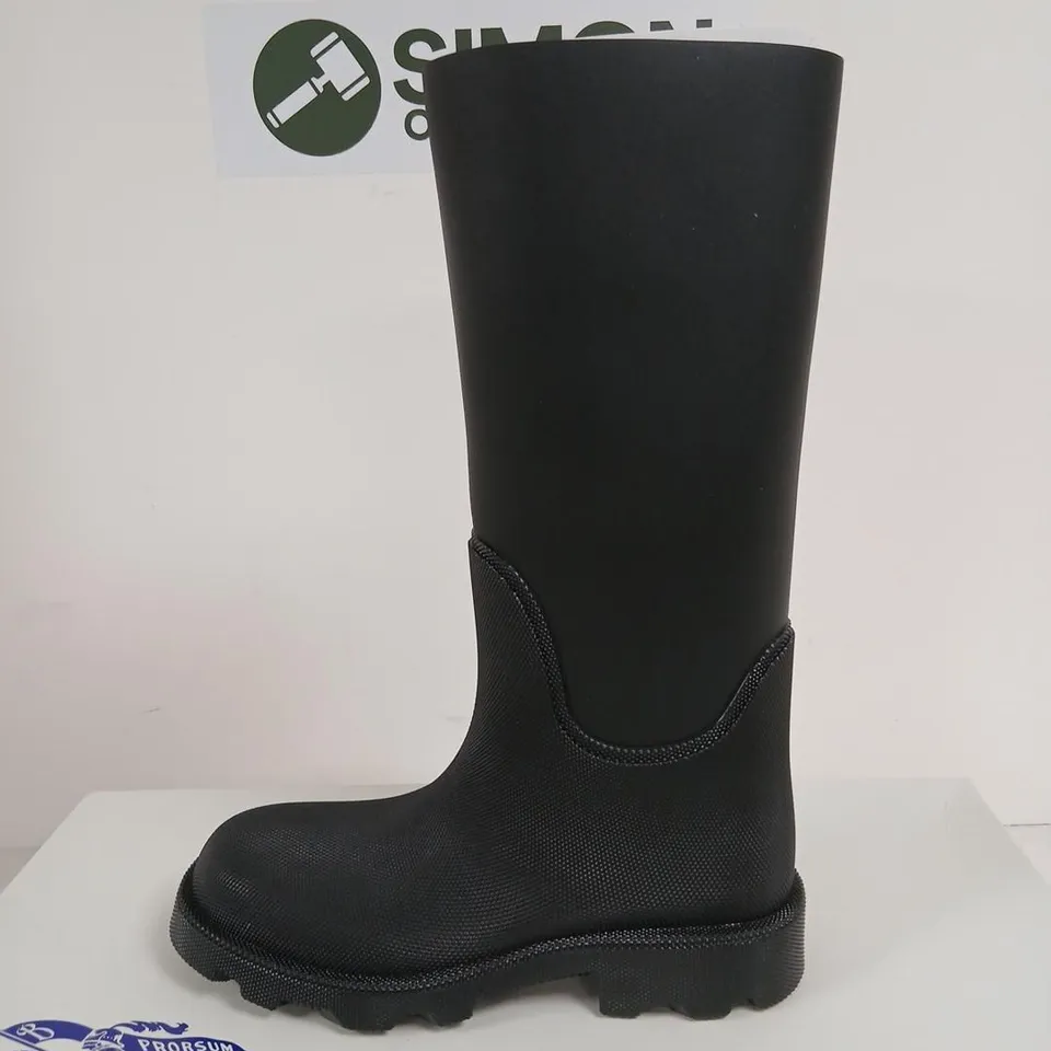 BURBERRY BLACK RUBBER KNEE-HIGH BOOTS – UK 10 (EU 44)
