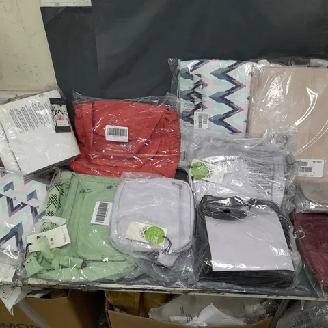 BOX OF APPROXIMATELY 10 ASSORTED BAGS IN VARIOUS STYLES, SIZES, AND BRANDS 