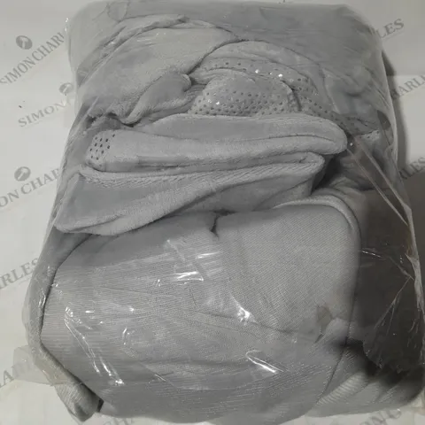 COZEE HOME CRUSHED VELVET DUVET SET SIZE UNSPECIFIED