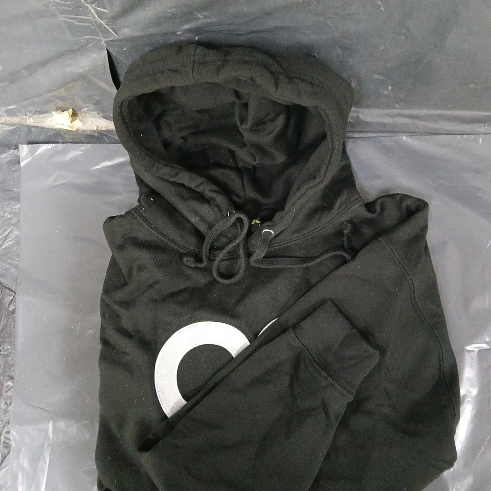 3X BLACK ALPHAGREEN PULLOVER HOODIE WITH WHITE LOGO – SIZE L 