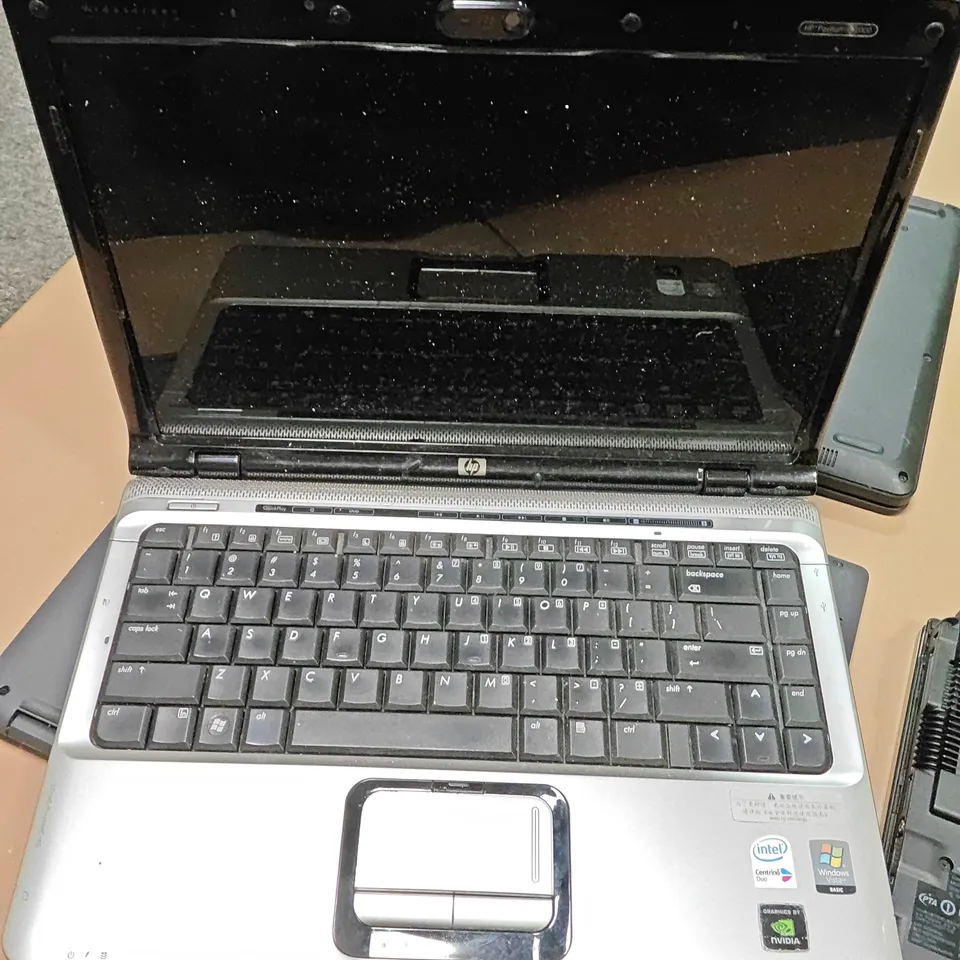 LOT OF 4 ASSORTED UNBOXED LAPTOPS TO INCLUDE HP AND DELL