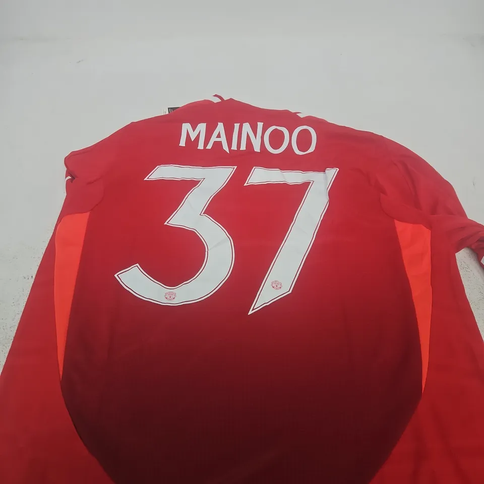 MANCHESTER UNITED HOME FOOTBALL JERSEY – UK L - MAINOO 37