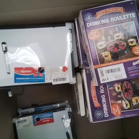 BOX CONTAINING LARGE AMOUNT OF DRINKING ROULETTE GAMES AND MINI WHITEBOARDS 