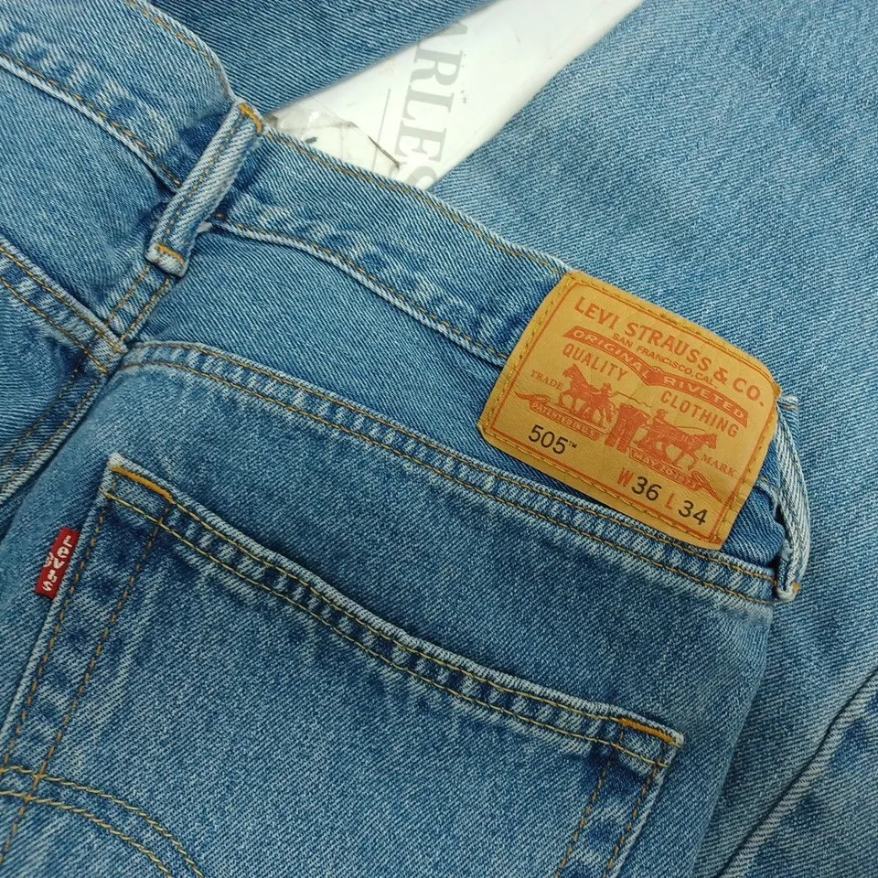 LEVIS 505 BLUE DENIM JEANS- W36 L34