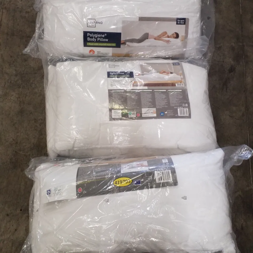 PALLET OF 2 BOXES EACH CONTAINING ASSORTED BEDDING 