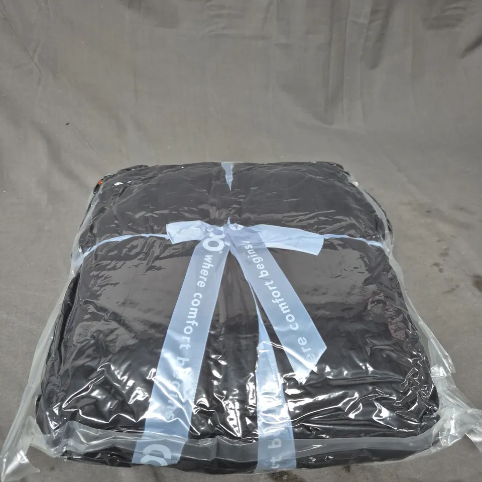 SEALED OODIE OVERSIZED HOODED BLANKET - BLACK