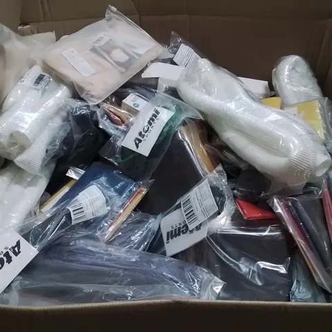 PALLET CONTAINING 3 LARGE BOXES CONTAINING RESISTANCE BANDS, CLIMBING EQUIPMENT ECT.