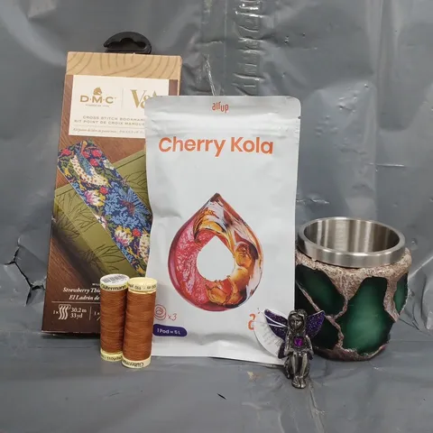 APPROXIMATELY 10 ASSORTED HOUSEHOLD ITEMS TO INCLUDE CHERRY KOLA AIR UP AROMA POD, CROSS STITCH BOOKMARK KIT, ETC
