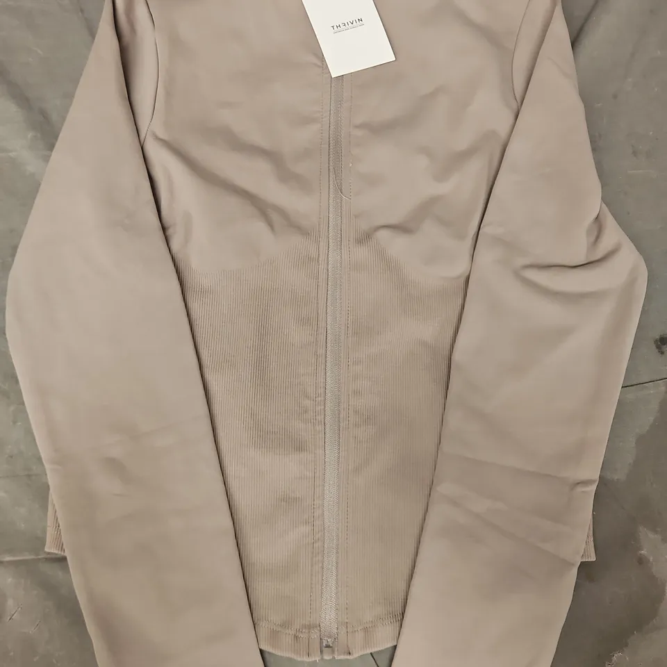 THRIVIN ZIP UP JACKET IN BEIGE SIZE MEDIUM