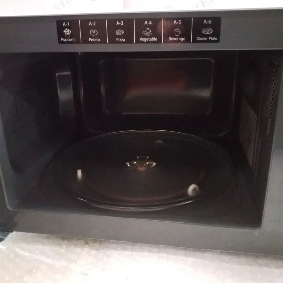 BOXED RUSSELL HOBBS TOUCH CONTROL 20L DIGITAL MICROWAVE