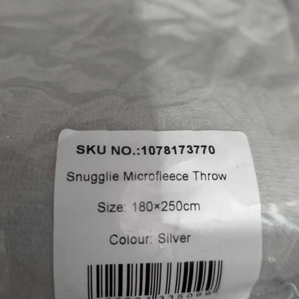 SNUGGIE MICROFLEECE THROW – SILVER, 180 X 250 CM