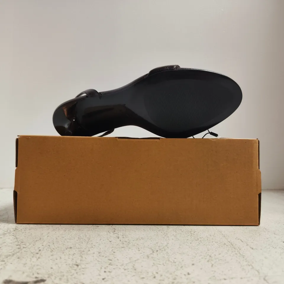 BOXED PAIR OF MANGO LOW HEEL OPEN TOE SANDALS IN DARK CHOCOLATE SIZE UK 2