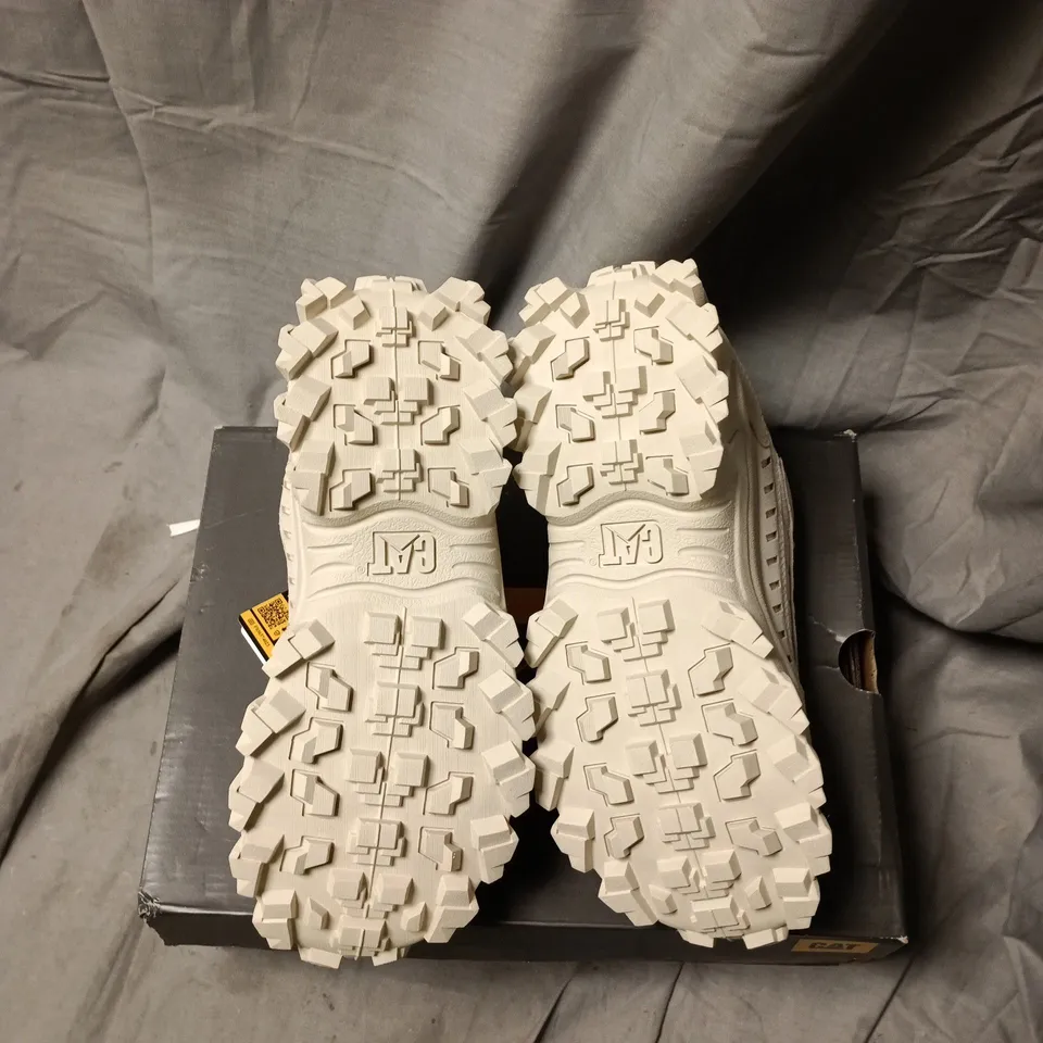 CAT INTRUDER SHOES – BIRCH, UK 7 (US MEN 8 / US WOMEN 9.5)