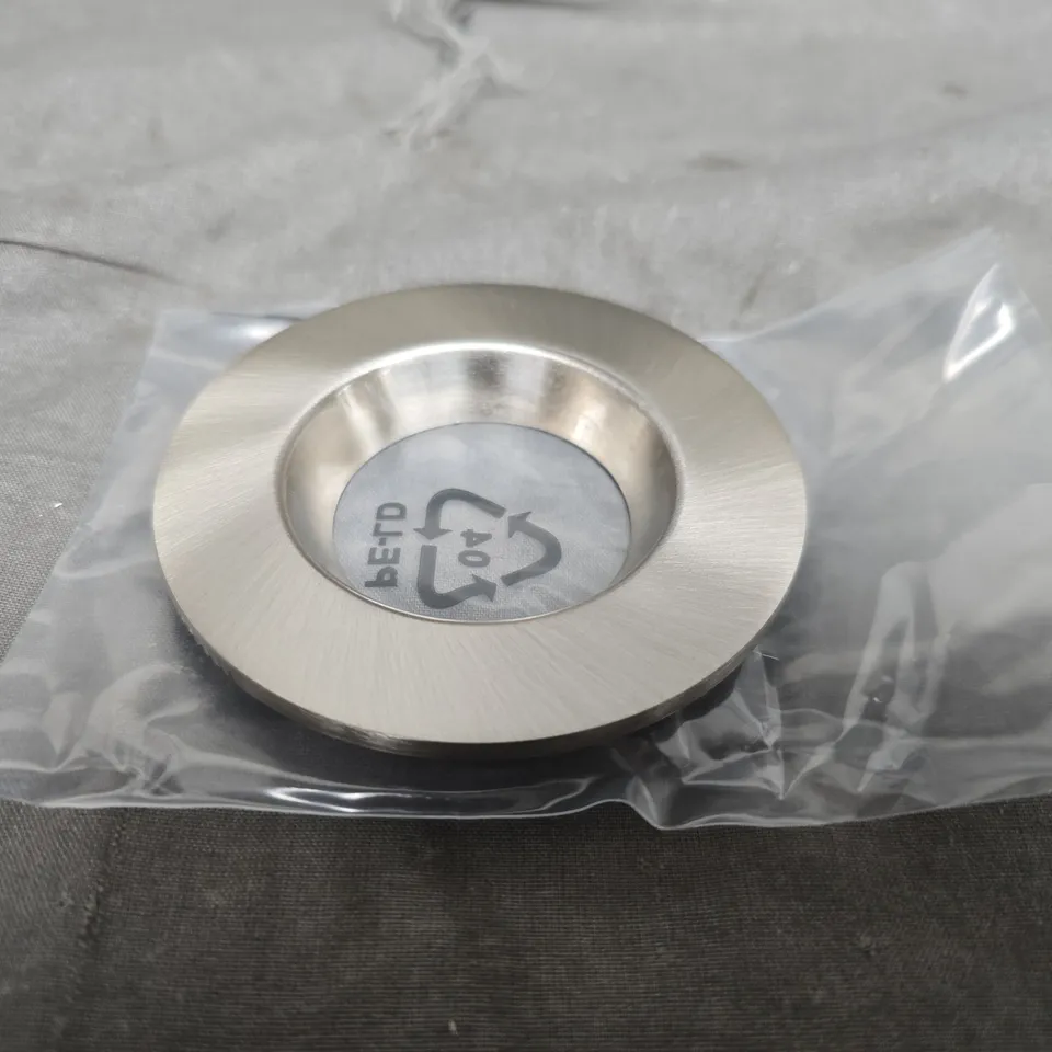APPROXIMATELY 100 ADVANCE BZBN DOWNLIGHT BEZELS