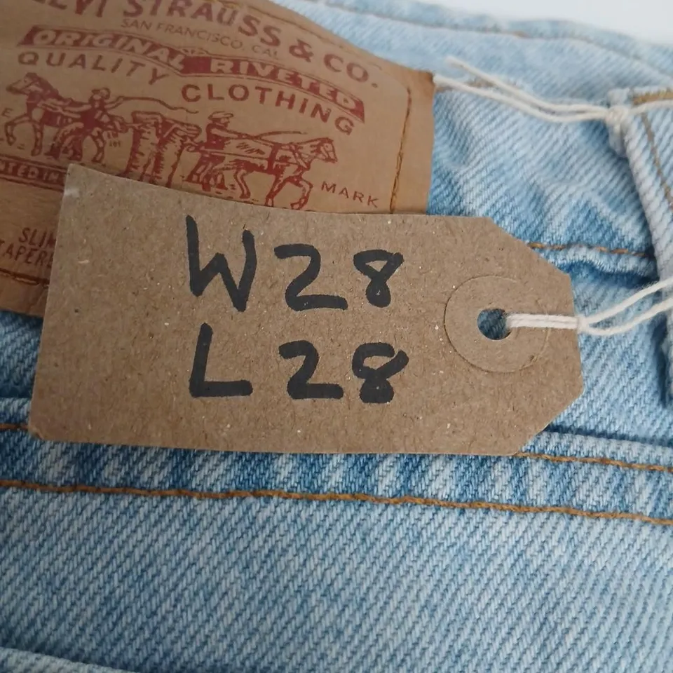 LEVI'S 512 SLIM FIT JEANS – UK 28 (W28 L28) – LIGHT WASH