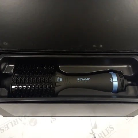 BOXED REVAMP PROGLOSS PERFECT BLOW DRY HAIRBRUSH