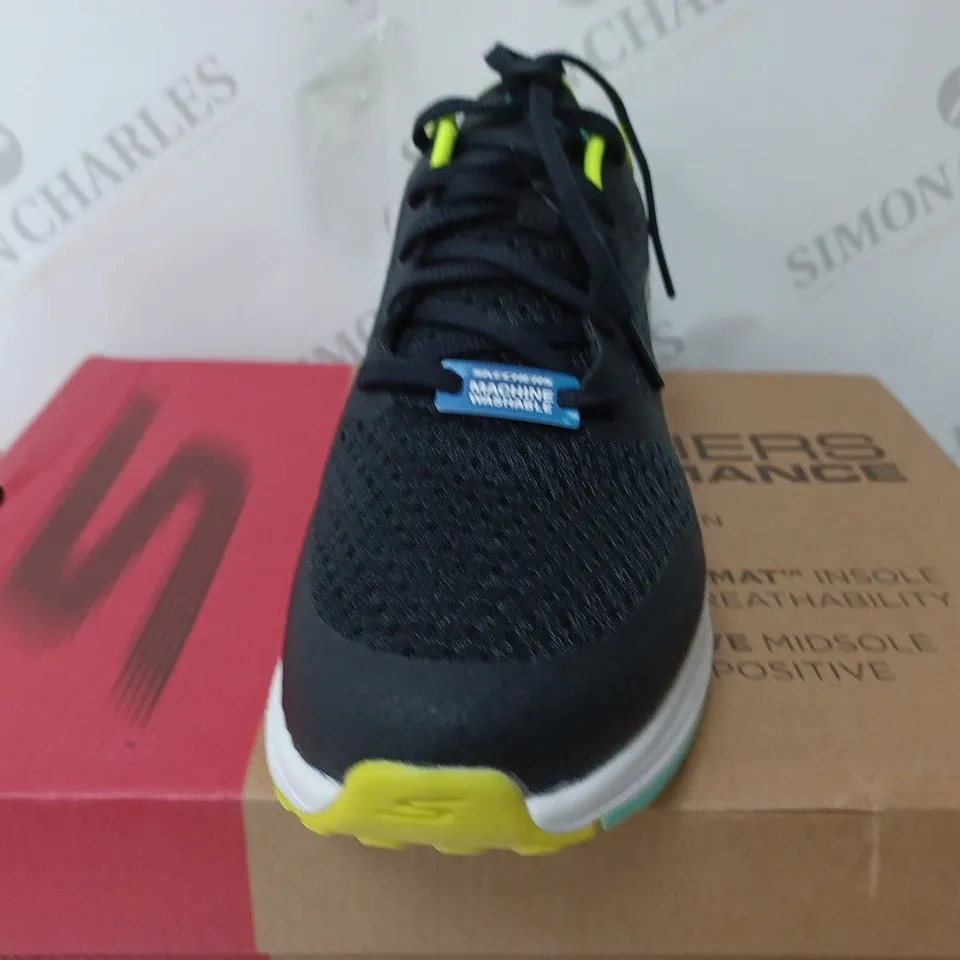 SKECHERS GO RUN TRAINERS BLACK SIZE 6.5
