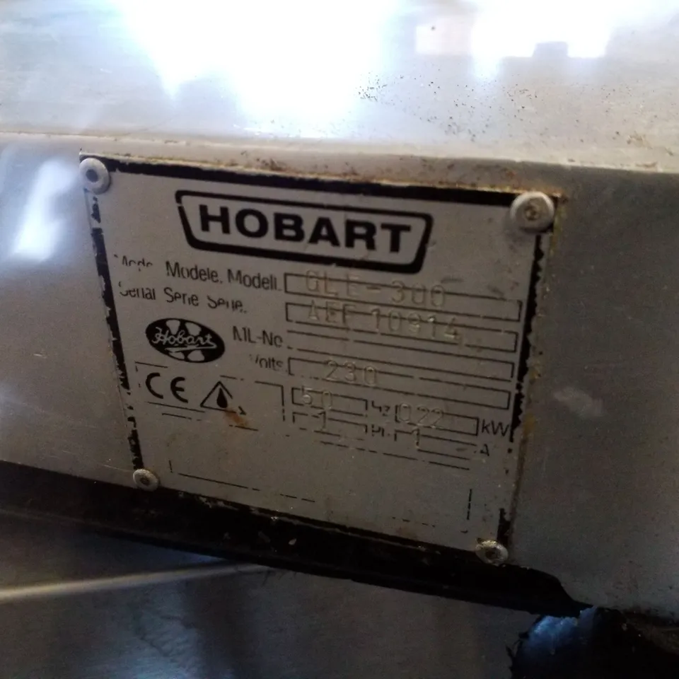 HOBART MEAT SLICER GLE300