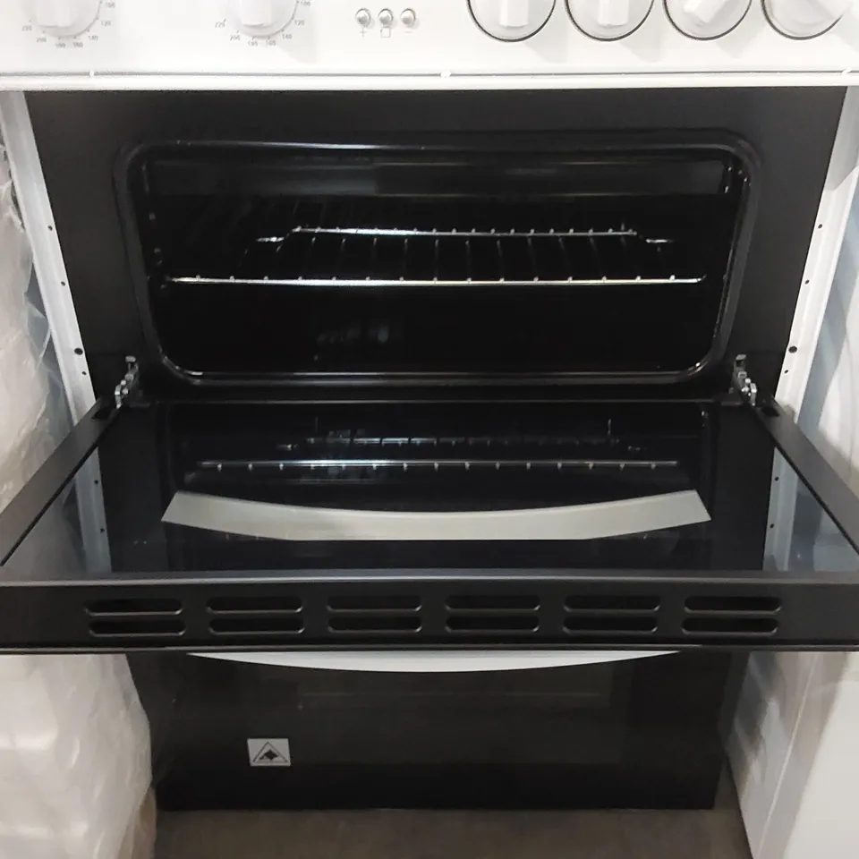 SWAN SX16730W 60CM WIDE DOUBLE OVEN ELECTRIC COOKER WITH CERAMIC HOB - WHITE